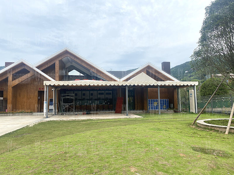 樂清鐵定溜溜樂園商業(yè)街蜂窩狀ETFE膜結構工程鋼結構已全部完成