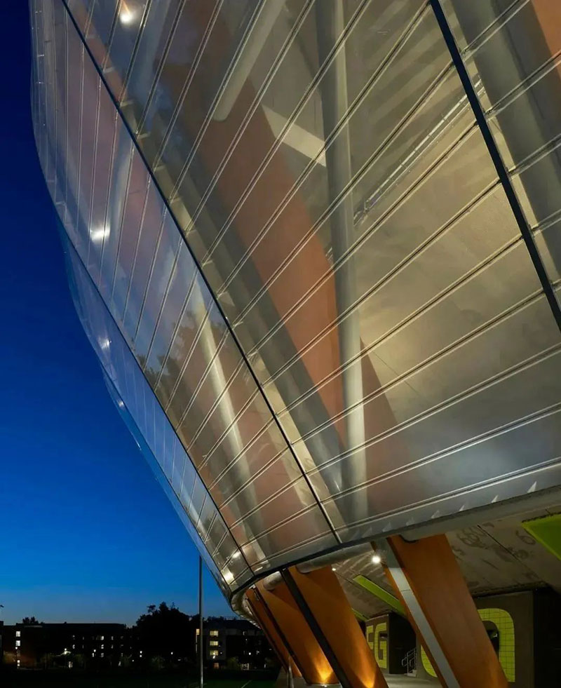 膜結(jié)構(gòu)見(jiàn)證中國(guó)男子田賽首冠