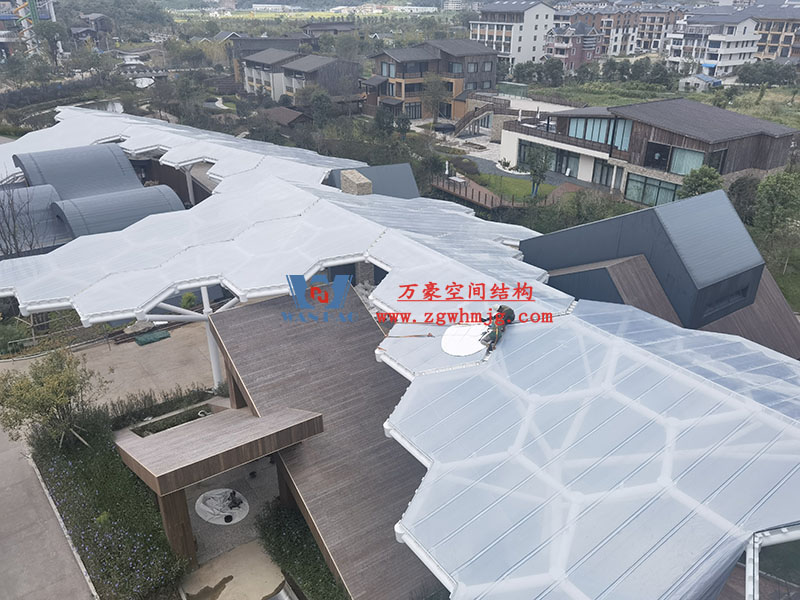 ETFE膜結(jié)構(gòu)建筑有哪些優(yōu)勢(shì)？ETFE膜結(jié)構(gòu)材料對(duì)比其他材料有哪些優(yōu)點(diǎn)？