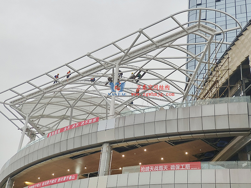明宇廣場6號地塊商業(yè)（萬達(dá)廣場）改造項目鋼膜結(jié)構(gòu)ETFE蓋頂天幕工程