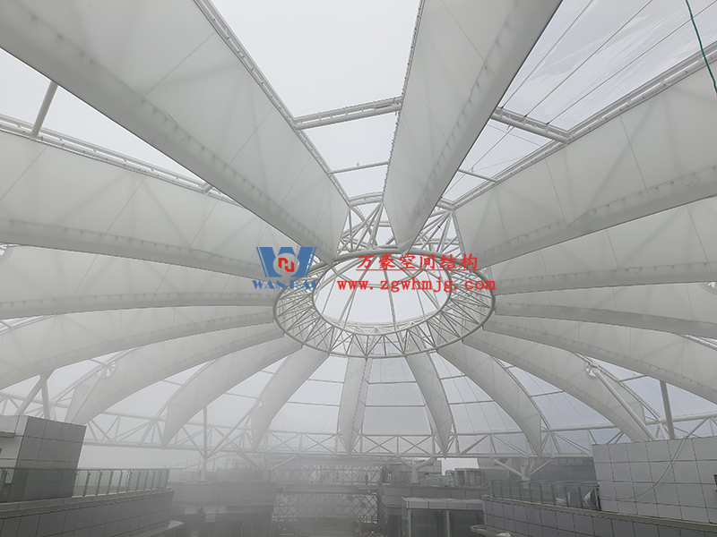 明宇廣場6號地塊商業(yè)（萬達(dá)廣場）改造項目鋼膜結(jié)構(gòu)ETFE蓋頂天幕工程