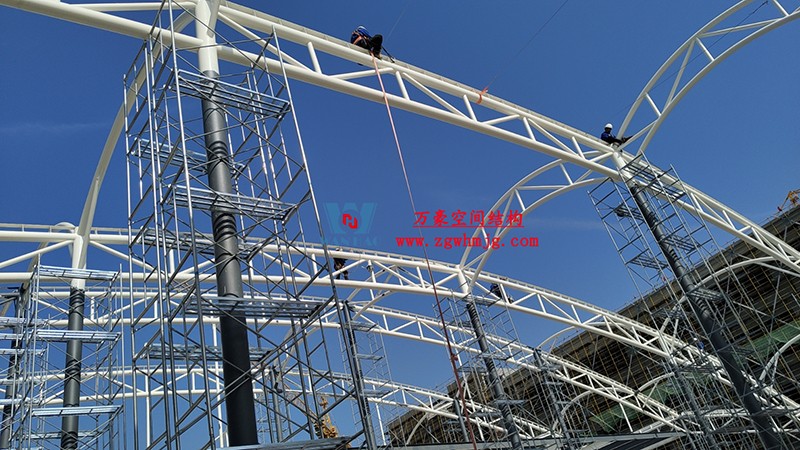 勞動(dòng)最光榮，致敬一線工作者！