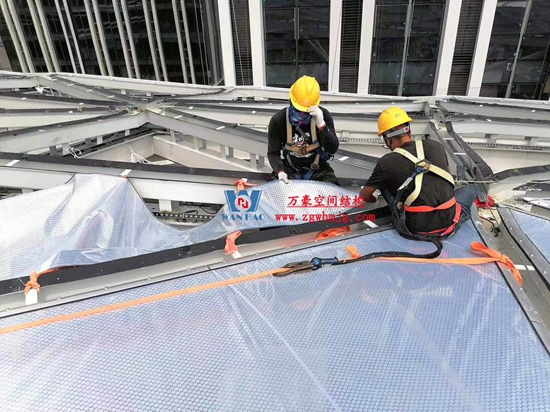 縱使烈日炎炎，腳步從未止歇！海南這個(gè)ETFE氣枕膜項(xiàng)目施工進(jìn)度有最新消息