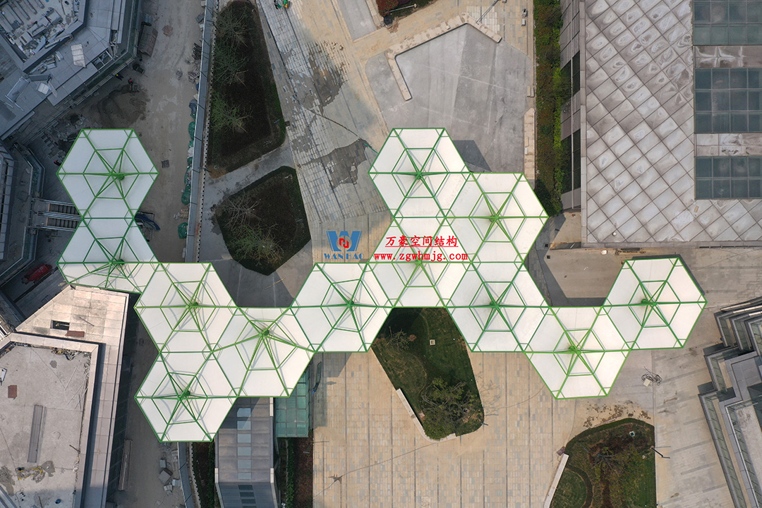 膜結(jié)構(gòu)遮陽(yáng)雨棚受歡迎的主要原因是什么？