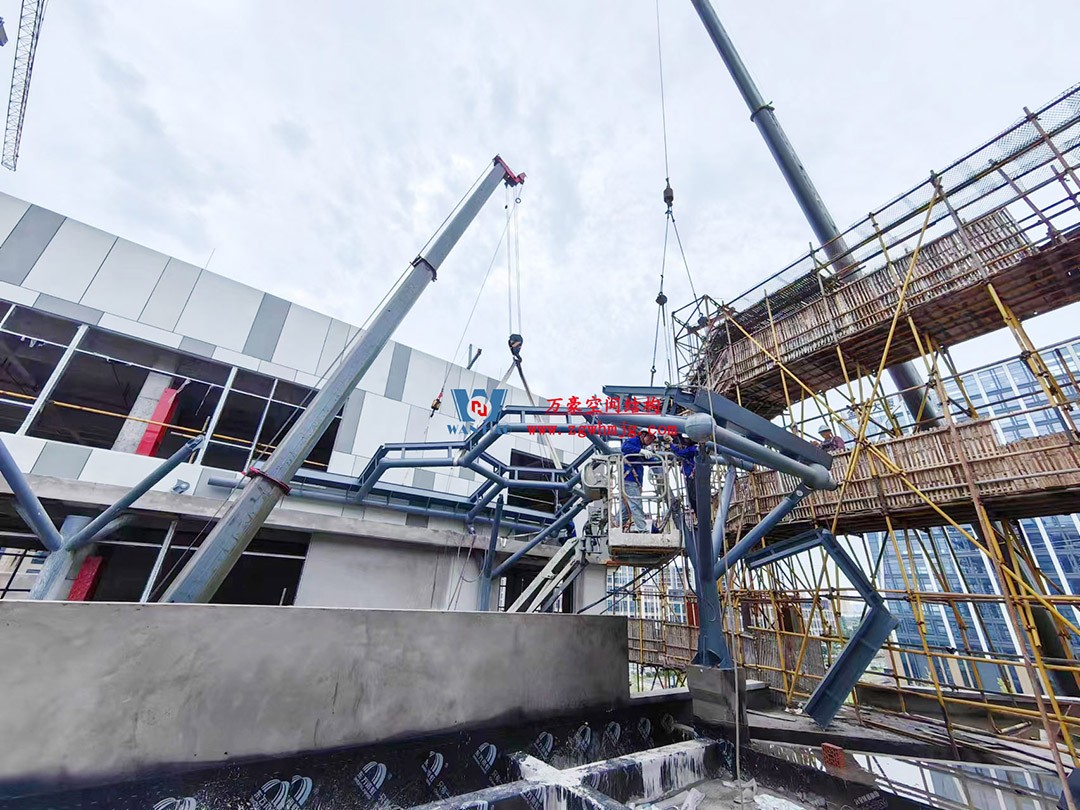 已完工，這個ETFE氣枕商業(yè)天幕閃亮登場！