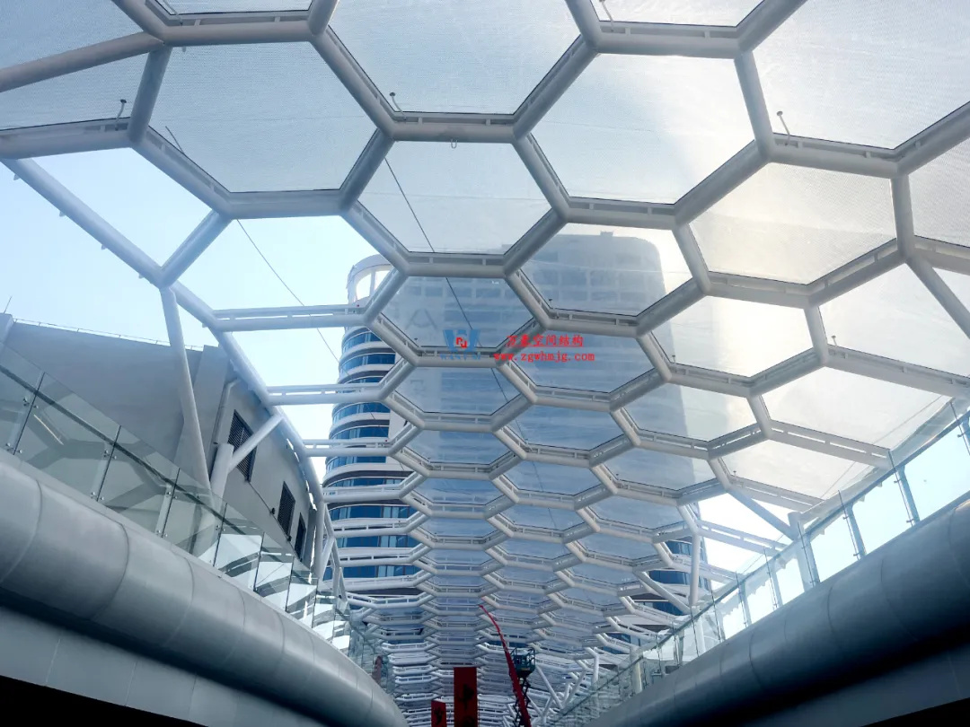 廣州茂名總匯天街商業(yè)街ETFE膜結構工程