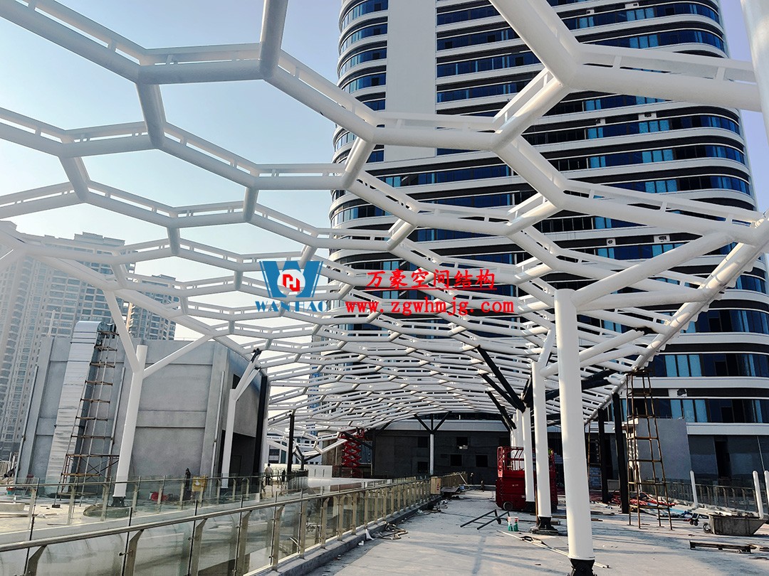 廣州茂名總匯天街商業(yè)街鋼結(jié)構(gòu)工程