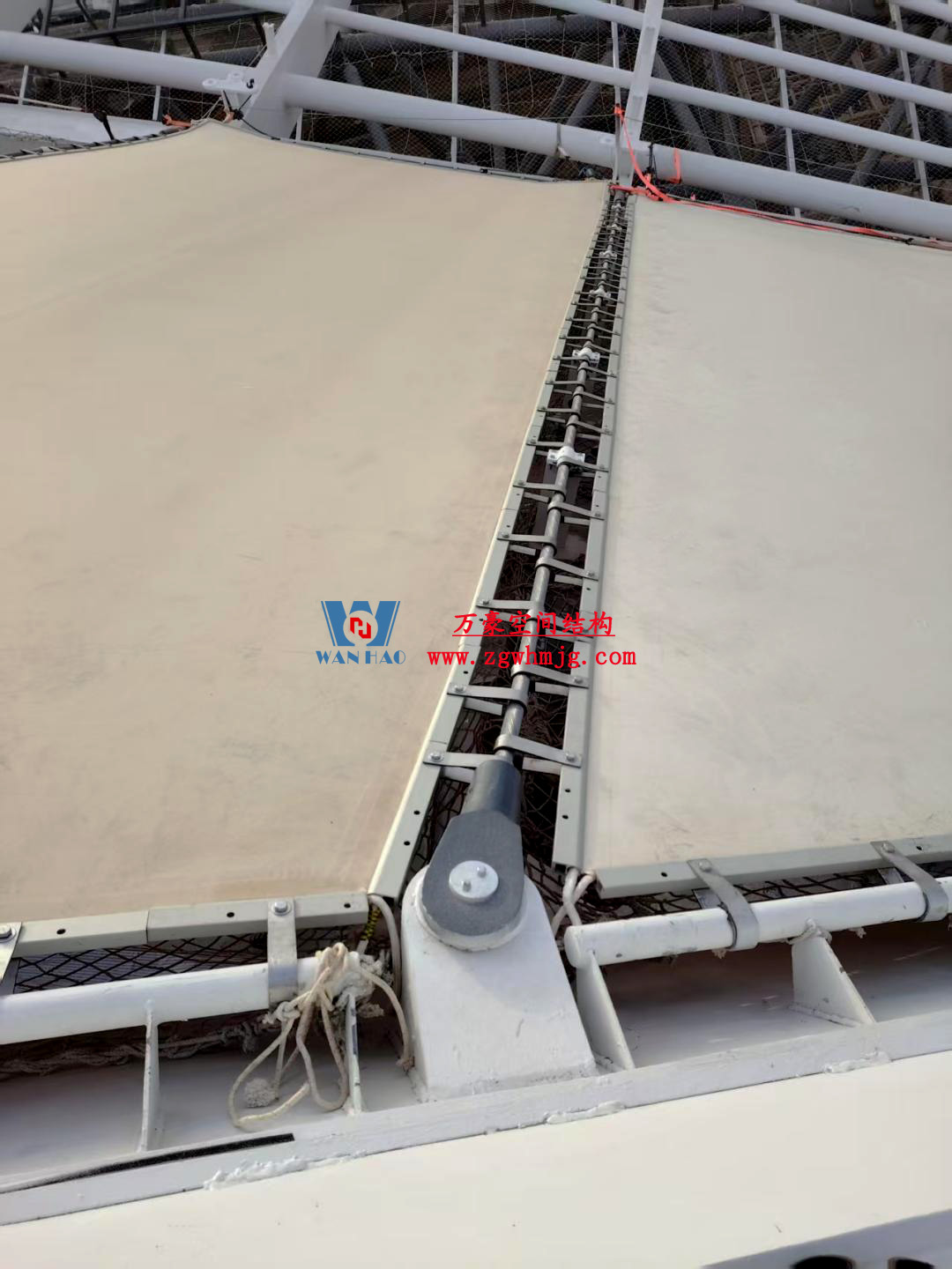 鄭州中原高鐵港數(shù)字展貿城ETFE膜結構 PTFE膜結構項目