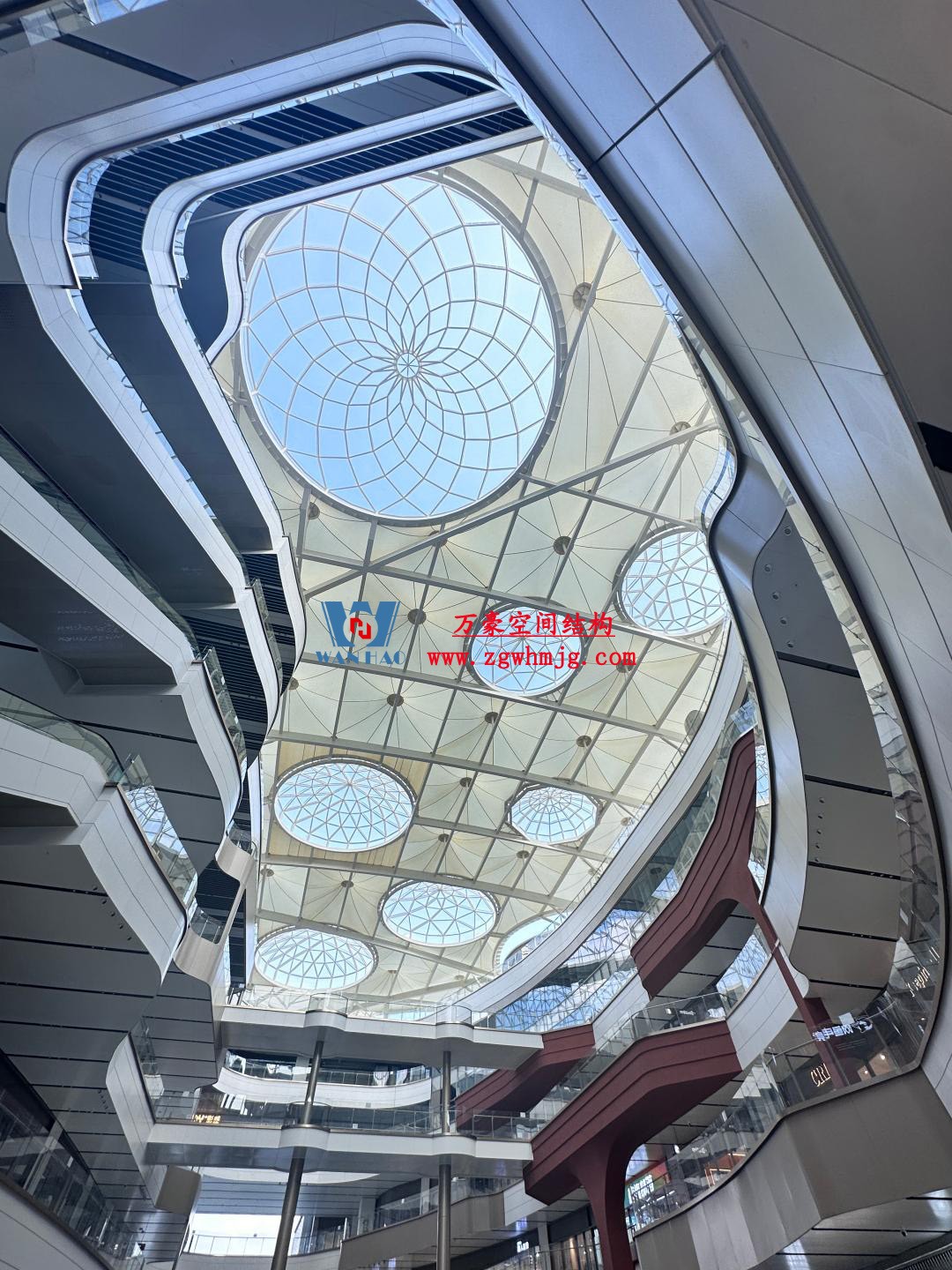 廣州從化鳳凰新天地商業(yè)樓ETFE PTFE膜結(jié)構(gòu)