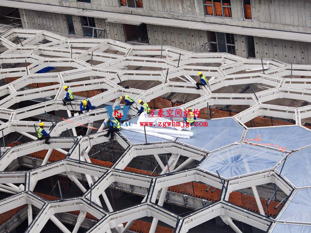 安吉縣昌碩小區(qū)地塊房產(chǎn)開發(fā)項(xiàng)目鋼結(jié)構(gòu)天幕