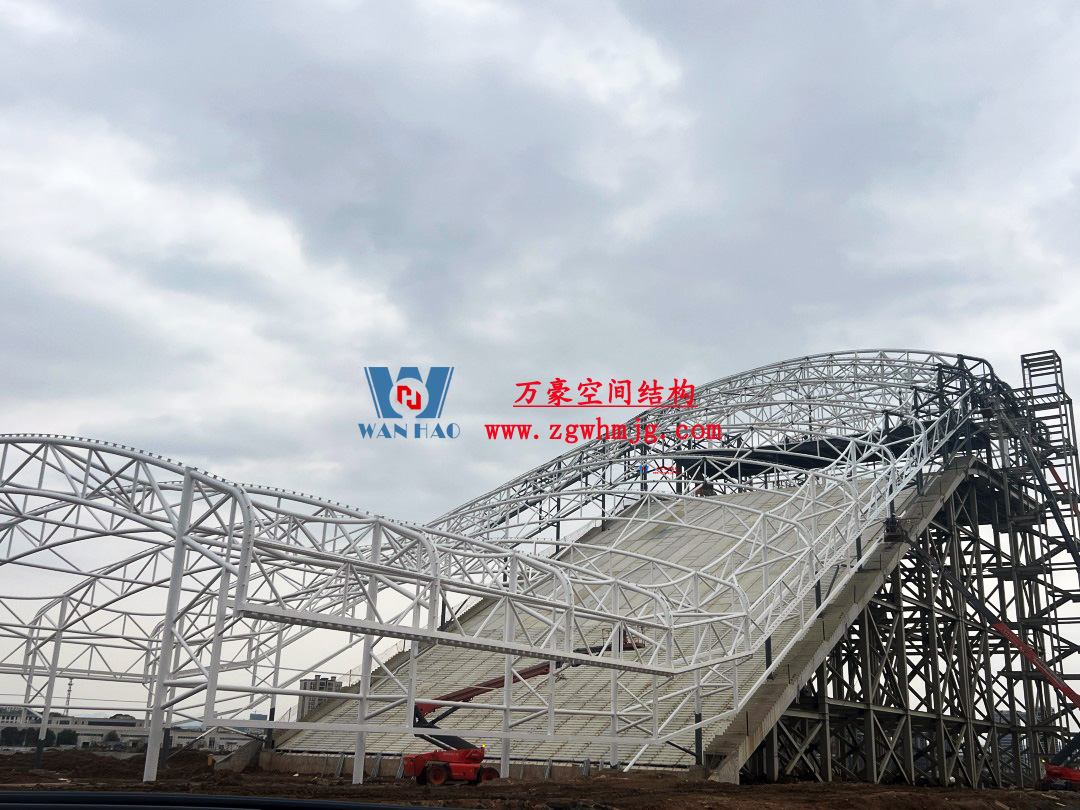 比亞迪紹興嵊州賽車場干拔沙坡觀景平臺(tái)鋼結(jié)構(gòu)項(xiàng)目