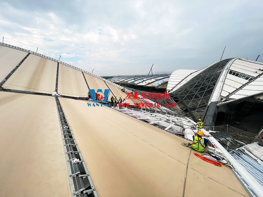 鄭州中原高鐵港數(shù)字展貿城ETFE膜結構 PTFE膜結構項目