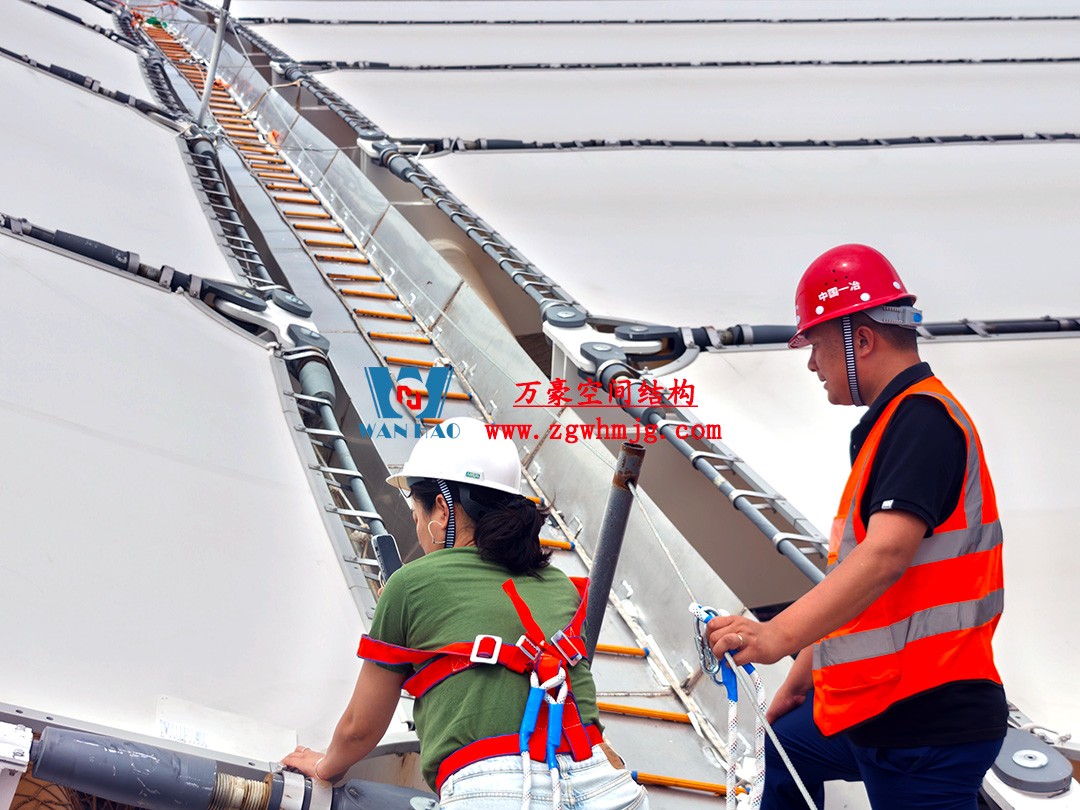 鄭州中原高鐵港數(shù)字展貿城ETFE膜結構 PTFE膜結構項目