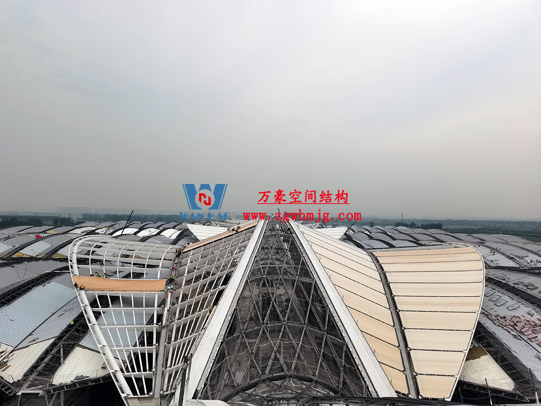 鄭州中原高鐵港數(shù)字展貿城ETFE膜結構 PTFE膜結構項目