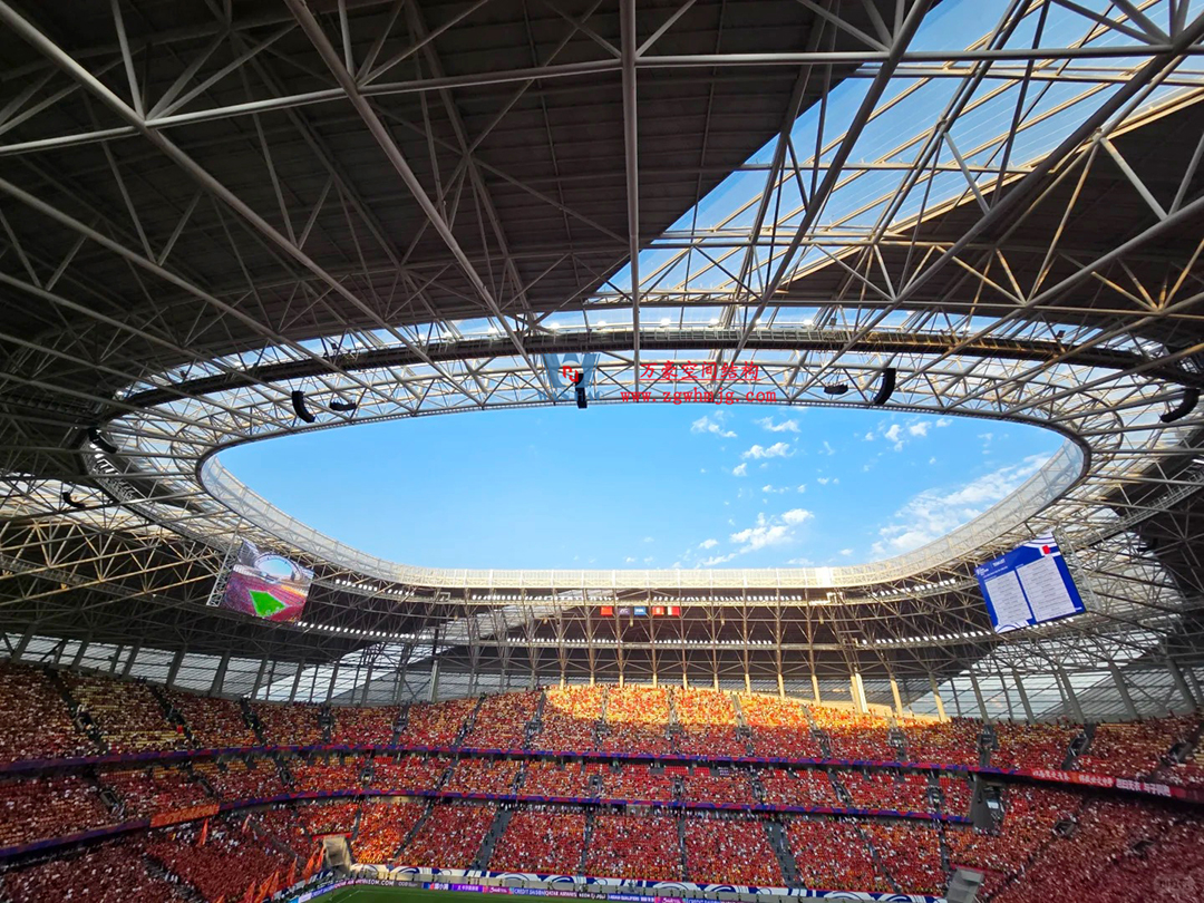 2026 中超球場(chǎng)巡禮?重慶篇｜身披 ETFE「科技薄紗」，龍興足球場(chǎng)點(diǎn)亮山城足球新未來(lái)！