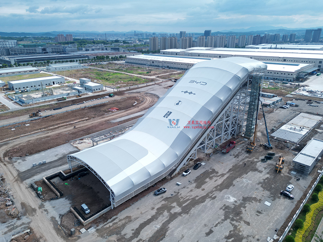 圓滿竣工｜速覽！這個賽車場沙坡膜結構觀景棚順利完工