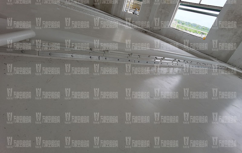 張拉膜安裝好后裝什么顏色的燈好看？景觀膜結(jié)構(gòu)燈光顏色該如何選擇？