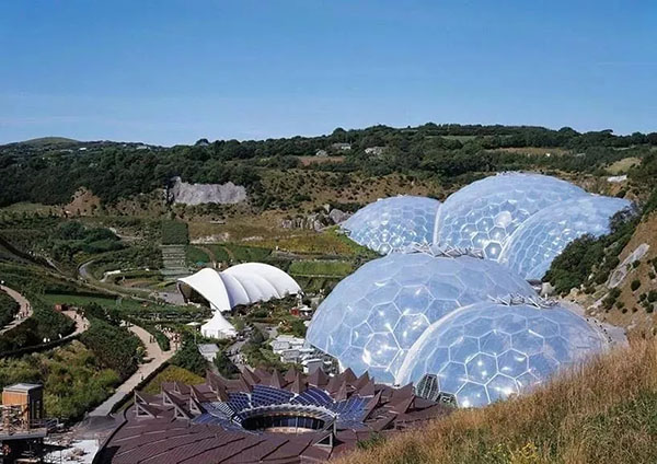 ETFE膜結(jié)構(gòu)建筑有什么特點(diǎn)？世界著名ETFE膜結(jié)構(gòu)建筑有哪些？