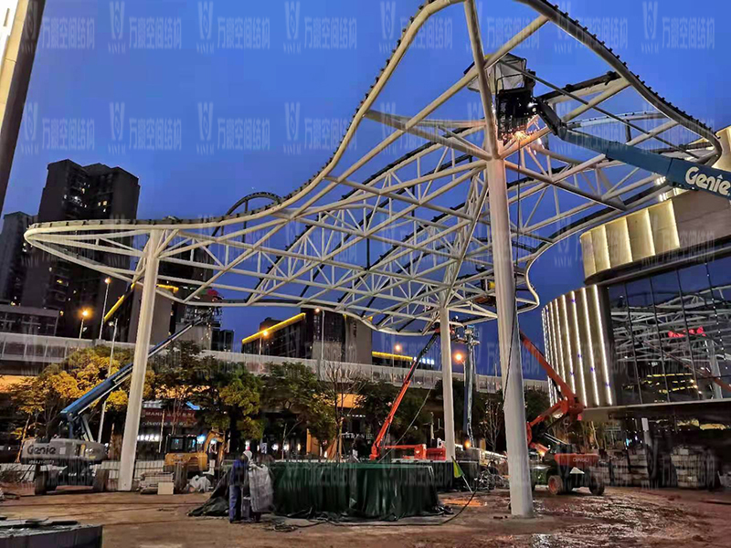 長沙圭塘海綿示范公園建設項目ETFE膜結(jié)構(gòu)工程進入二次鋼構(gòu)施工階段