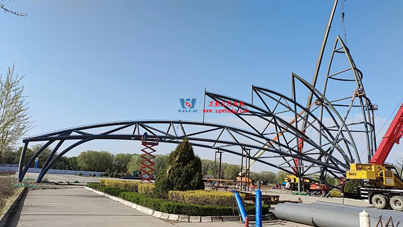 芳菲四月，共鑒美好！陜西定邊馬蓮灘沙漠公園鋼膜結(jié)構(gòu)工程最新進(jìn)展播報(bào)