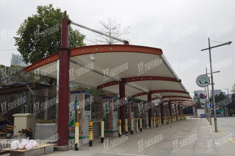 充電樁膜結構車棚有什么特點？為何如此受歡迎？